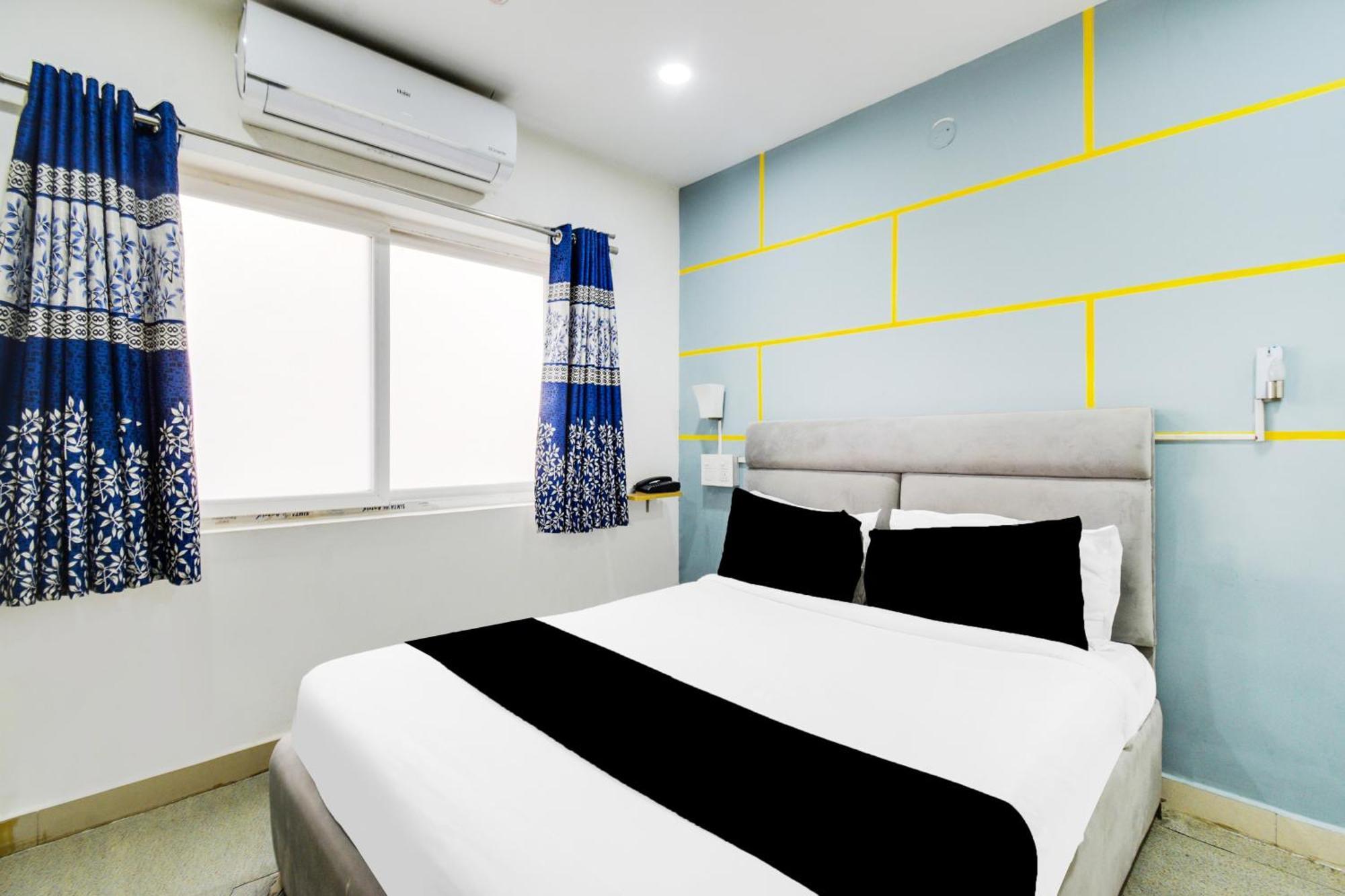 Super Townhouse Madhapur 100 Feet Road Formerly Jkc Grand Hyderabad Bagian luar foto