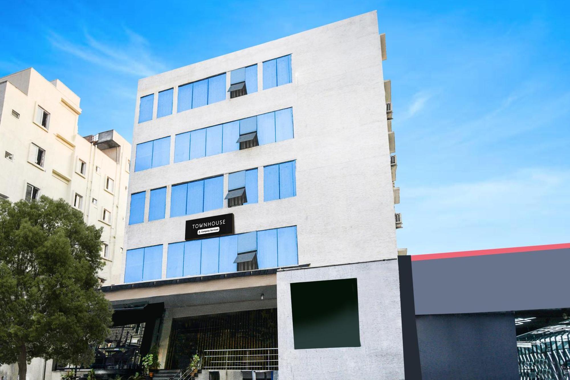 Super Townhouse Madhapur 100 Feet Road Formerly Jkc Grand Hyderabad Bagian luar foto
